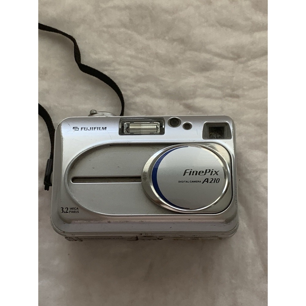 Fujifilm FinePix A210 Silver Digital Camera 3.2MP Tested